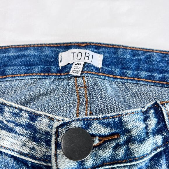 TOBI Women’s Boyfriend Jeans Sz 26 Blue Distressed Ripped Relaxed Fit NWT - Picture 3 of 10